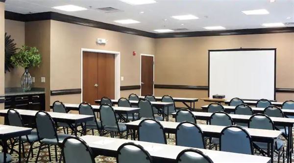 Hampton Inn & Suites Swansboro