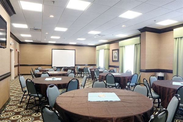 Hampton Inn & Suites Swansboro