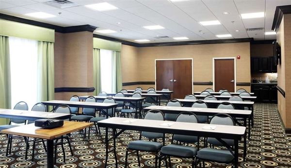 Hampton Inn & Suites Swansboro