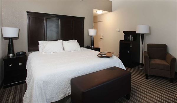 Hampton Inn & Suites Swansboro