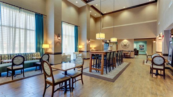 Hampton Inn & Suites Swansboro