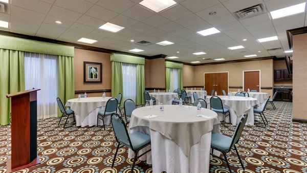 Hampton Inn & Suites Swansboro