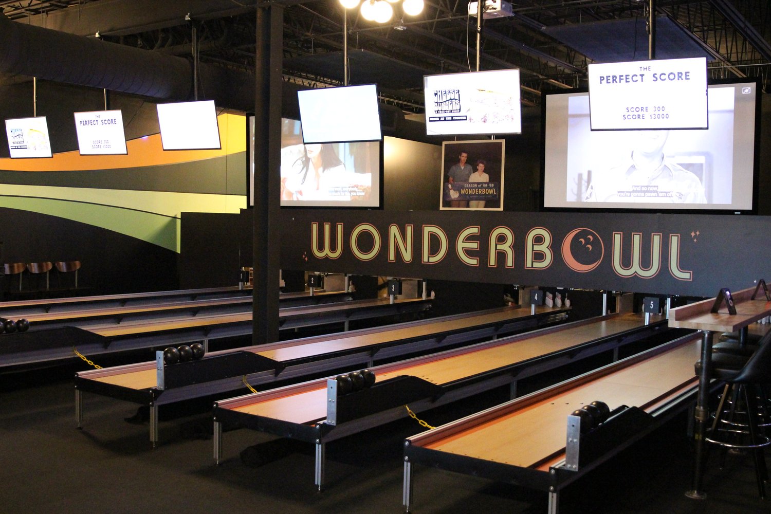 Bob & Willie's Wonderbowl Regency