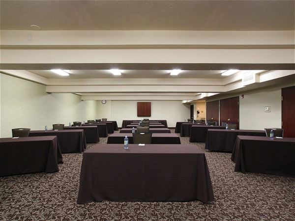 Oxford Suites - Spokane Valley