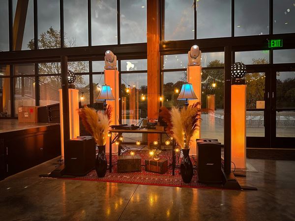 Tommy Z's Wedding DJs