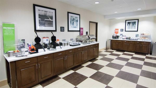 Hampton Inn & Suites Dallas/Frisco North-FieldhouseUSA