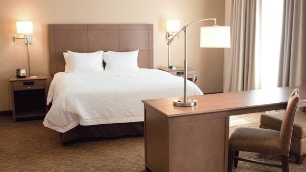 Hampton Inn & Suites Dallas/Frisco North-FieldhouseUSA