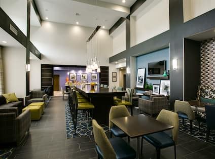 Hampton Inn & Suites Dallas/Ft. Worth Airport South