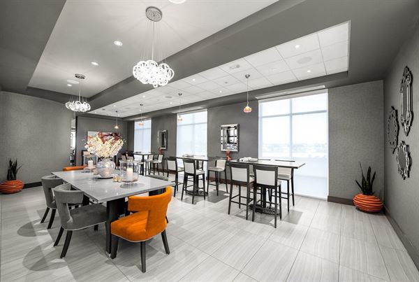 Holiday Inn Hotel & Suites Davenport