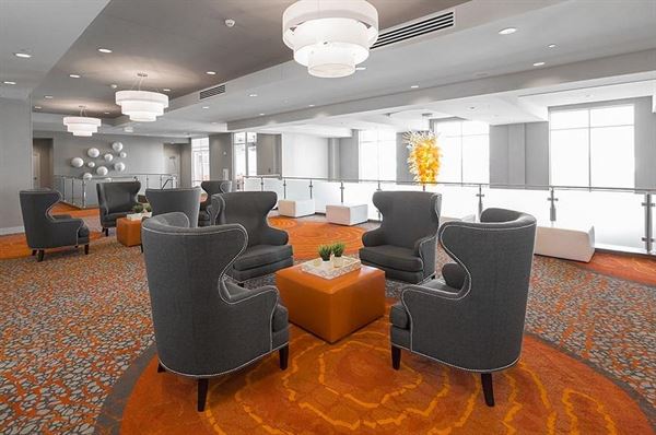 Holiday Inn Hotel & Suites Davenport