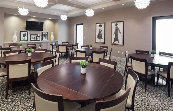 Holiday Inn Hotel & Suites Davenport