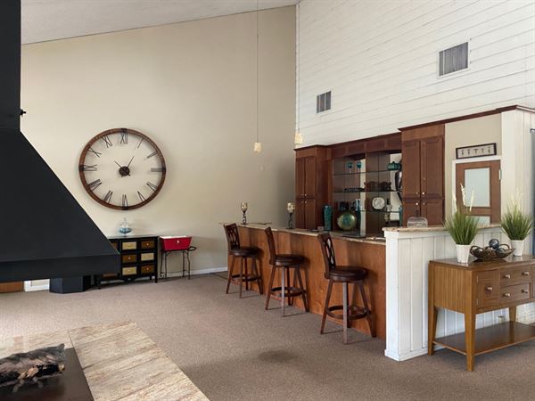 Raintree Swim & Racquet Club