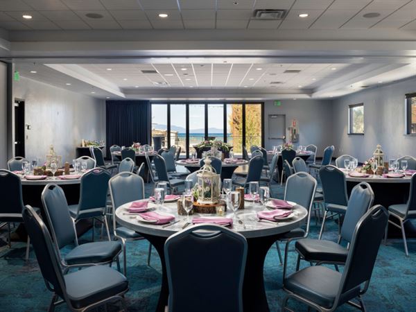 Beach Retreat & Lodge at Tahoe