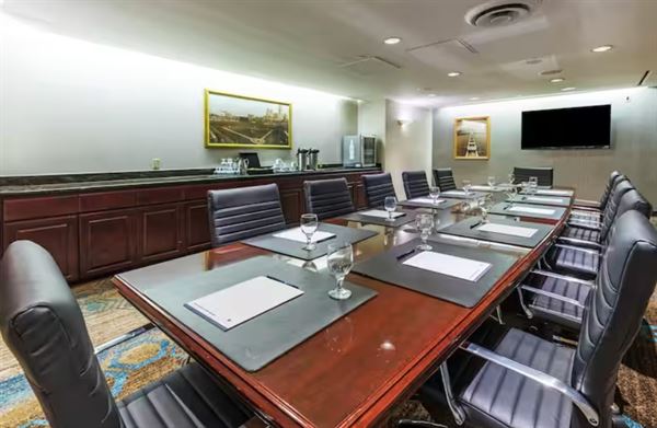 DoubleTree by Hilton Hotel Tulsa Downtown