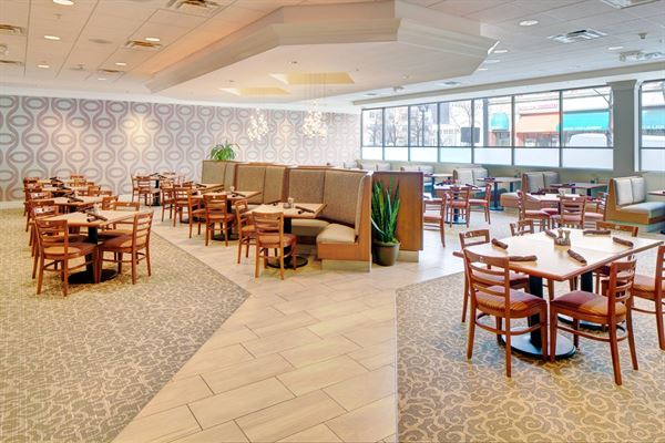 DoubleTree by Hilton Milwaukee Downtown