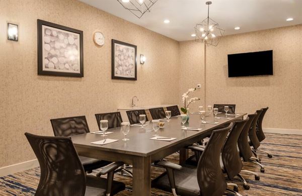 Embassy Suites Hunt Valley