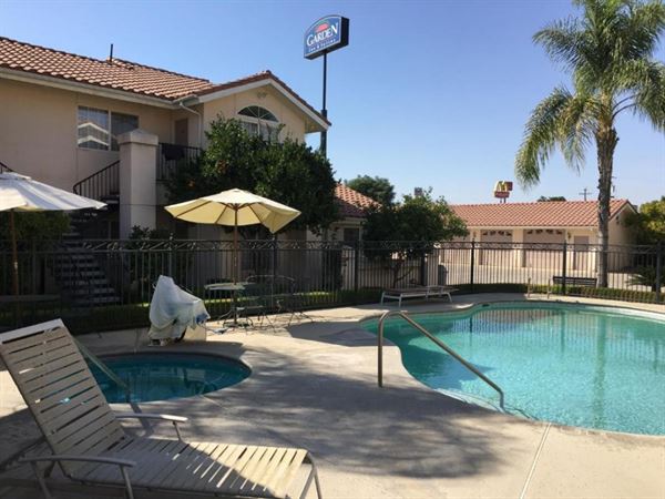 Garden Inn and Suites