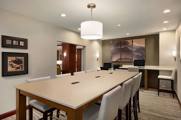 Staybridge Suites Tampa East- Brandon