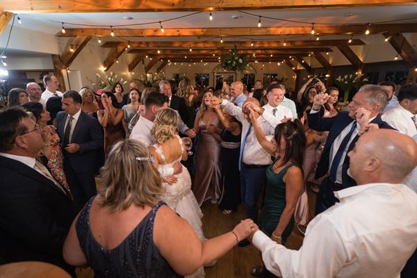 Arrow Park Lake and Lodge