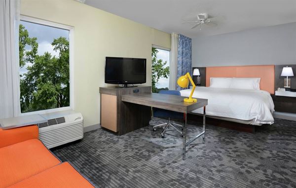 Hampton Inn & Suites Clinton - I-26