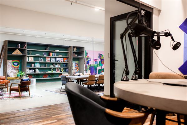 Unitá Club Manhattan Beach