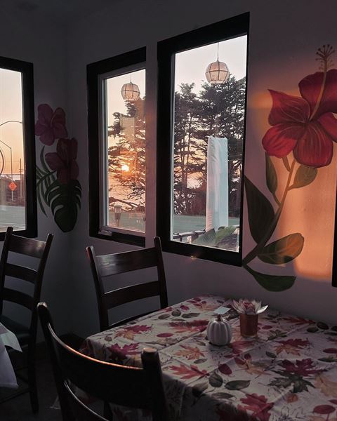 Kusina 7107 Beach Cafe and Bar