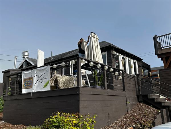 Kusina 7107 Beach Cafe and Bar