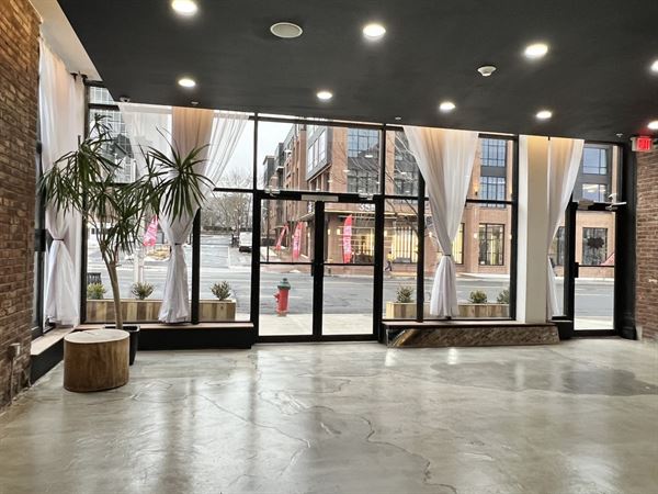 Broad & Eighth - Menta