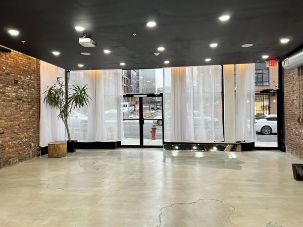 Broad & Eighth - Menta