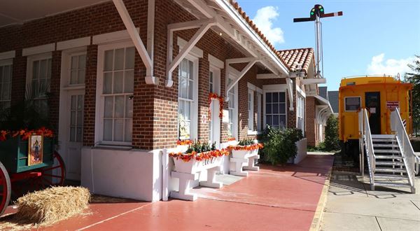 Heller Hall at Winter Garden Heritage Foundation