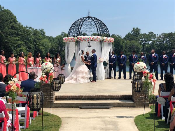 Pristine Chapel Lakeside