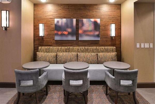 Hampton Inn & Suites Greensboro/Coliseum Area