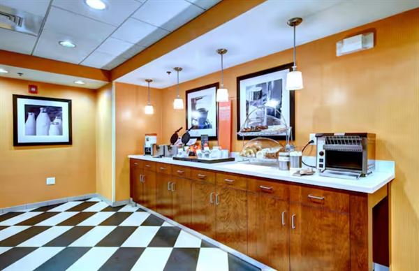 Hampton Inn & Suites Harrisburg/North