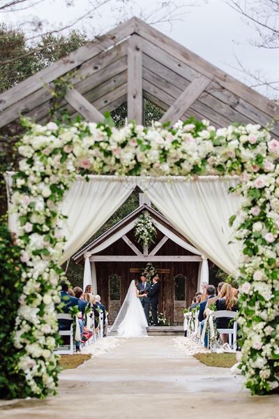 The Cedar Barn of Southern Bridle Farms