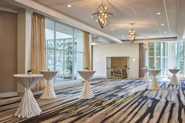 Delta Hotels by Marriott Chicago Willowbrook