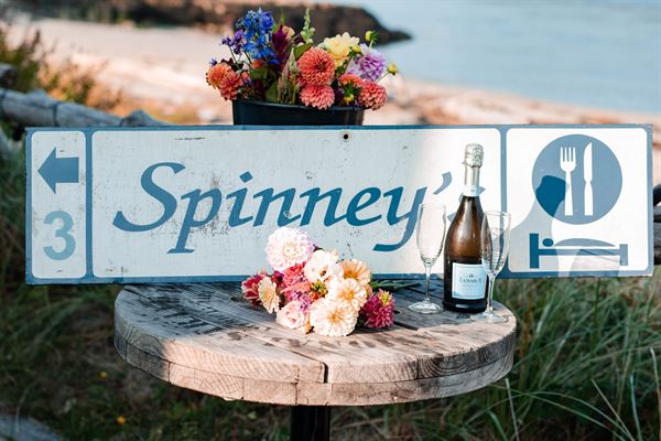 Spinneys Restaurant & Lodging