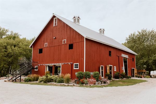 JR’s Barn