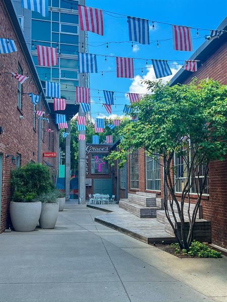 The Co-op Frose & Eatery