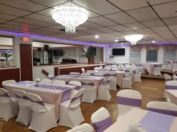 Upper Level Entertainment Hall