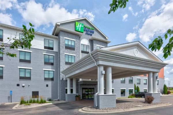 Holiday Inn Express & Suites Shakopee