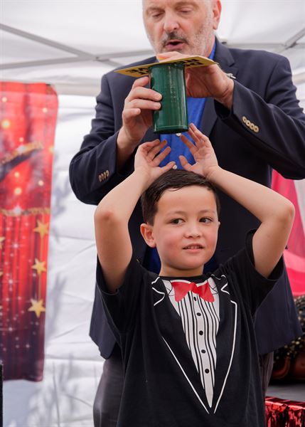 Kirby Romine, Magician