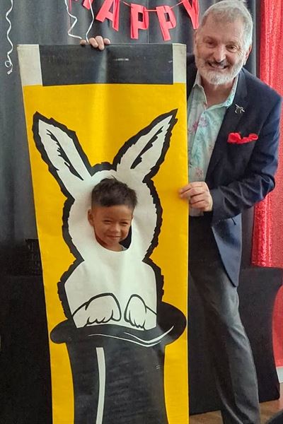 Kirby Romine, Magician