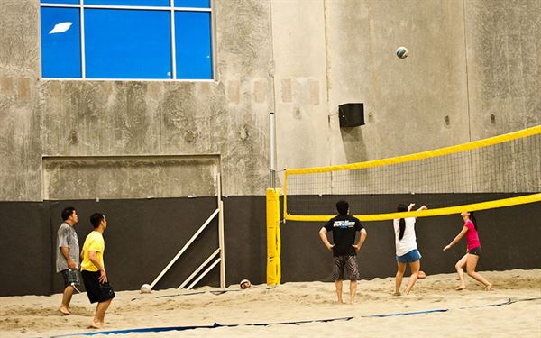 6Pack Indoor Beach Centre