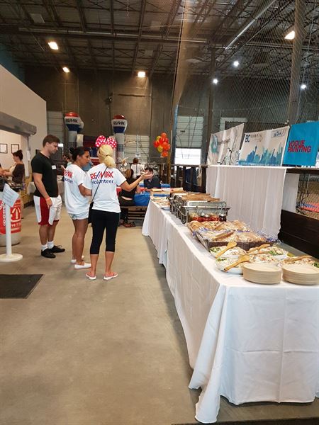 6Pack Indoor Beach Centre