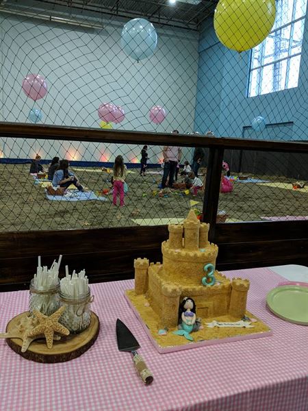 6Pack Indoor Beach Centre