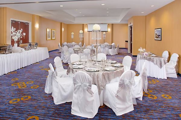 Courtyard Vallejo Napa Valley