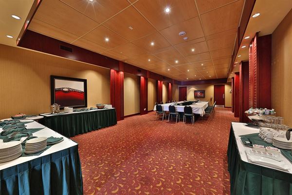 Edmonton Hotel & Convention Centre