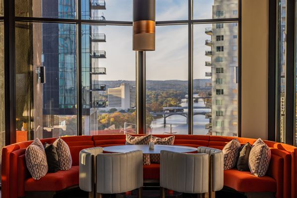 Cambria Hotel Austin Downtown