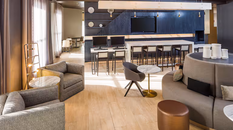 DoubleTree by Hilton Boston Logan Airport Chelsea