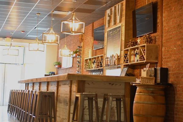 Fire Island Vines on Main St.